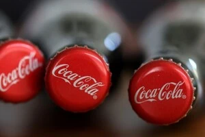 Coca Cola знижує екологічну планку: що чекає на пластик