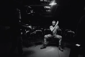 Автор і виконавець пісні – музикант, військовослужбовець і очільник «Культурного десанту» Миколай Сєрга