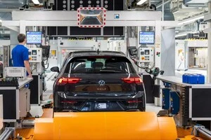 Кінець епохи у Німеччині: автомобіль Volkswagen Golf може отримати нову «прописку»