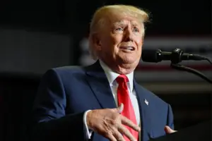 Трамп прокоментував тезу, чи має Україна поступитися Росії частиною своєї території