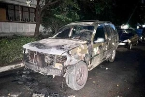 Суд заборонив підлітку, який підпалив військове авто, користуватися популярним месенджером 