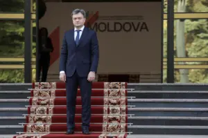 Виступаючи на засіданні уряду, прем'єр-міністр Речан доручив міністру юстиції підготувати законодавчі зміни, які дозволять провести націоналізацію