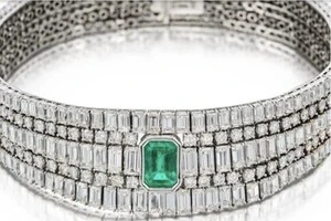 Ювелірні вироби зі смарагдами вартістю понад £10 млн  зникли