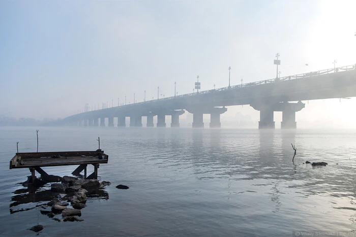 У перший день 2025 року в Києві обмежать рух транспорту біля мосту Патона