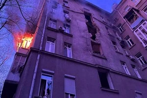 РФ атакує Київ дронами 1 січня: зруйновано два поверхи у будинку на Печерську