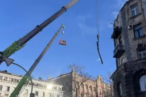 Наслідки влучання ворожого «Шахеда» у столиці