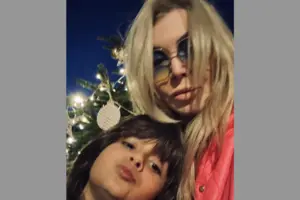 Користувачі мережі засипали маму та сина компліментами