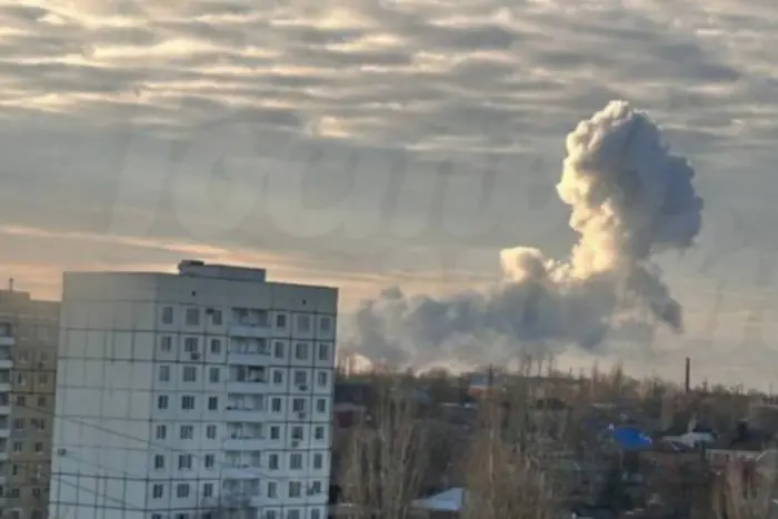 У Ростовській області піднявся дим над військовими складами (фото)