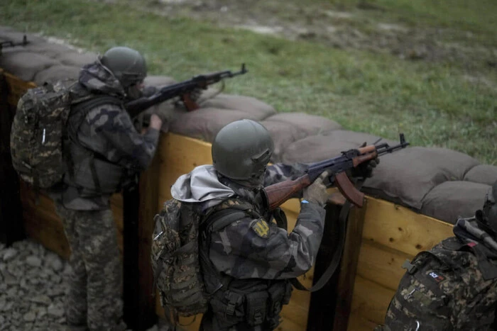 Десятки українських військових дезертирували під час навчань у Франції – France24