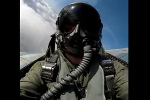 Український пілот вперше в історії у протиповітряному бою за допомогою винищувача F-16 збив шість крилатих ракет