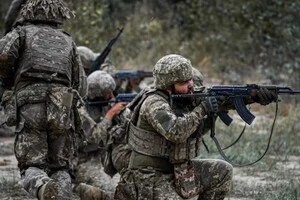 Більш критичною є ситуація біля Лозової і Першотравневого