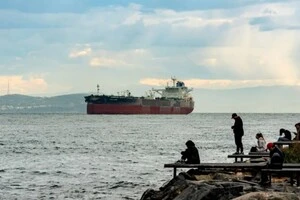 Заборона портів КНР на танкери, які перебувають під санкціями США, вплине на китайський ринок 