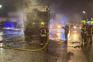 На місці патрульні забезпечують безпеку дорожнього руху