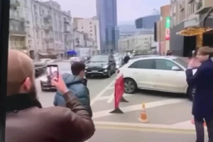 Група підлітків перекрила центр Києва 10 січня