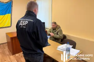 Посадовець недбало віднісся до своїх обов’язків та не перевірив підстави для нарахування бойових виплат