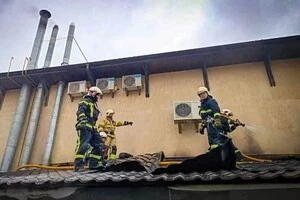 Вогнеборці зазначили, що завдяки оперативним діям будівлю комплексу вдалося врятувати