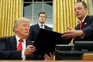 Трамп підпише низку важливих паперів у перші дні офіційного другого строку на посаді