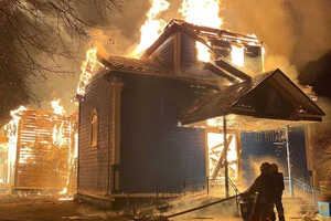 На Рівненщині вщент згоріла старовинна церква