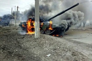 РФ з початку повномасштабної війни втратила в Україні 9821 танк