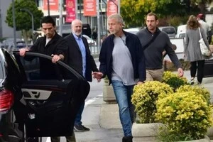 Абрамович уже витратив частину своїх статків, навіть перебуваючи під санціями