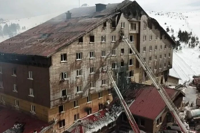 Пожежа на гірськолижному курорті у Туреччині: понад 70 людей згоріли заживо 