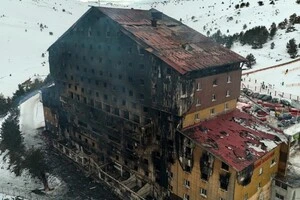«Мамо, пробач за все». Нові деталі пожежі в турецькому готелі, де заживо згоріли 78 людей
