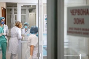 Найнадійнішим захистом від тяжкого перебігу коронавірусної хвороби є вакцинація