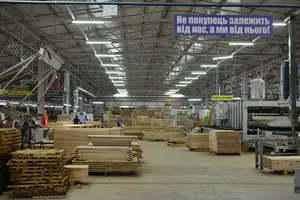 Закарпатська фабрика пояснила, навіщо наймає працівників із Бангладеш