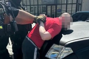 Продавали автомобілі з гуманітарої допомоги. Справу двох «благодійників» скеровано до суду