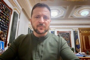 Також президент провів нараду з дипломатами – командою Офісу та Міністерства закордонних справ