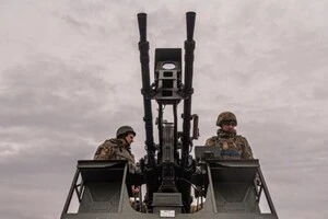 Друга атака РФ за ранок. Уламки БпЛА впали у Деснянському районі Києва