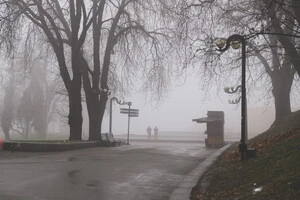 Пішоходам варто бути уважними, одягати світловідбивні елементи