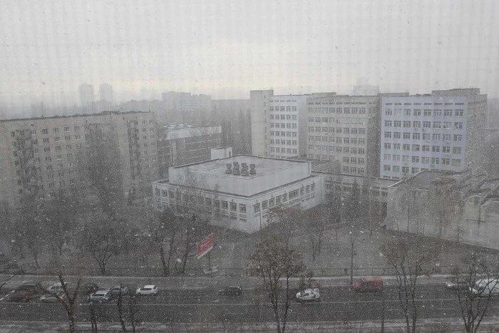 У Києві почалася завірюха (фото)
