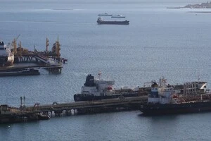 Тіньовий флот Росії налічує до 1000 одиниць застарілих суден