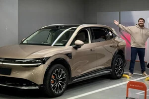 Zeekr 7X зарядили за 22 минуты