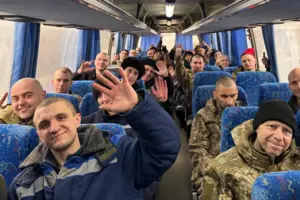 Додому вдалося повернути понад сотню українців