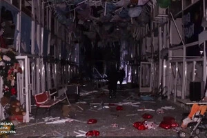 Ворожий дрон влучив у найбільший ринок Харкова: кадри руйнувань 