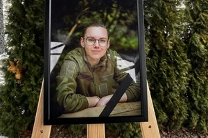 Кремація була зупинена в останню мить. У Києві поховали білоруську доброволицю Марію Зайцеву