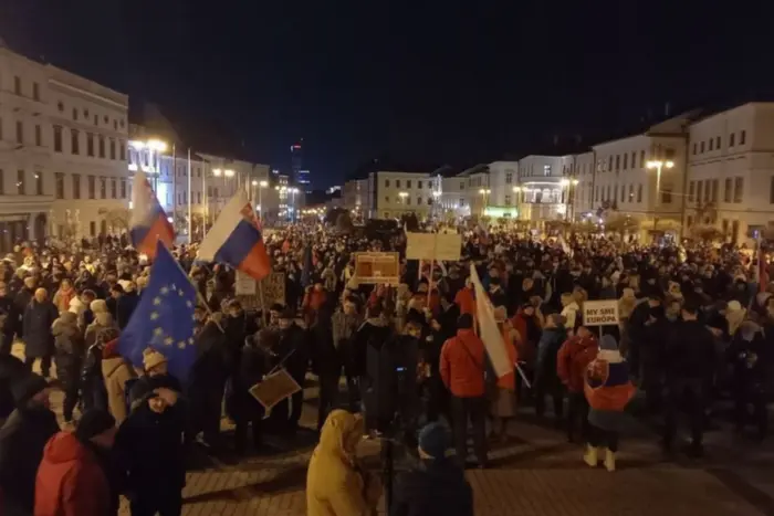 У Словаччині розпочалися протести проти уряду Фіцо (фото)