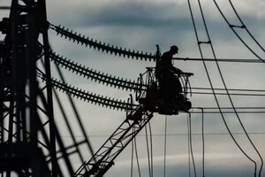 «Укренерго» повертає відключення електроенергії для деяких споживачів. Графік на 11 лютого