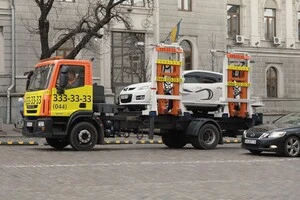 Понад 3 тис авто у січні тимчасово затримували на штрафмайданчику 