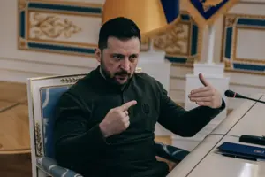 Президент не пояснив, які саме території Україна вимагатиме повернути, однак запевнив, що «всі наші території важливі, тут немає пріоритету»