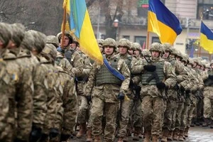 Доєднатись до Сил оборони за проєктом «Контракт 18-24» можуть як чоловіки, так і жінки