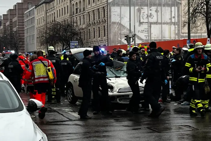 У Мюнхені автомобіль в'їхав у натовп: є багато поранених (фото)