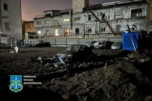 Завод товариства дубових екстрактів 1912 року було ушкоджено внаслідок обстрілу Києва 12 лютого