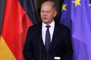 Шольц закликав Бундестаг визнати війну в Україні надзвичайною ситуацією