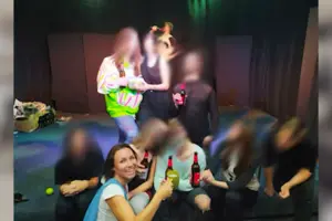 За словами студенток, викладач розпивав разом із ними алкоголь 