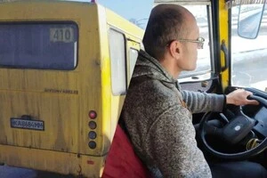 Водій столичної маршрутки №410 зневажливо ставився до захисниці