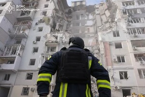 Шість постраждалих, серед яких – діти. Що відомо про атаку РФ на Херсон (оновлено)