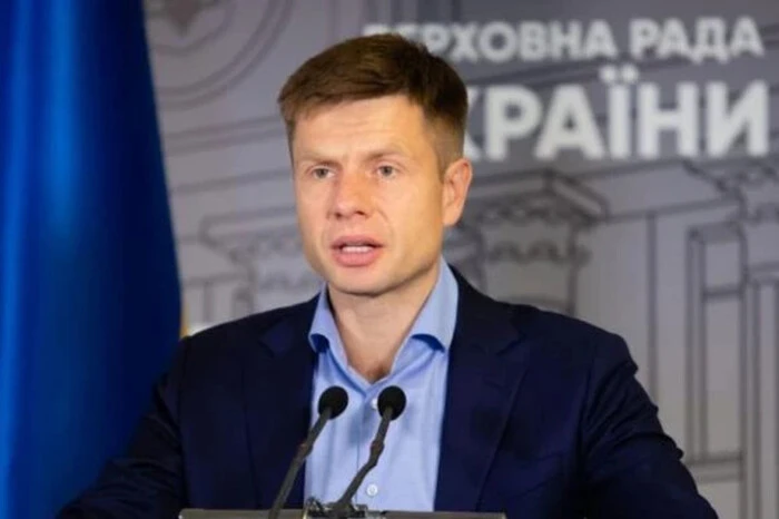 Соратник Порошенка запропонував Зеленському «єдиний вихід» щодо виборів в Україні